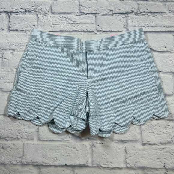 Preppy Lilly Pulitzer Blue and White Seersucker Shorts with Scalloped Hem. - Picture 1 of 6